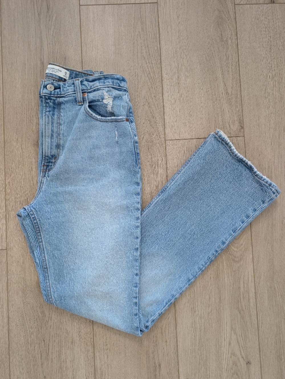 Abercrombie & Fitch The 70s Vintage Flare Ultra High Rise Jean | Size 29 ~ 8R